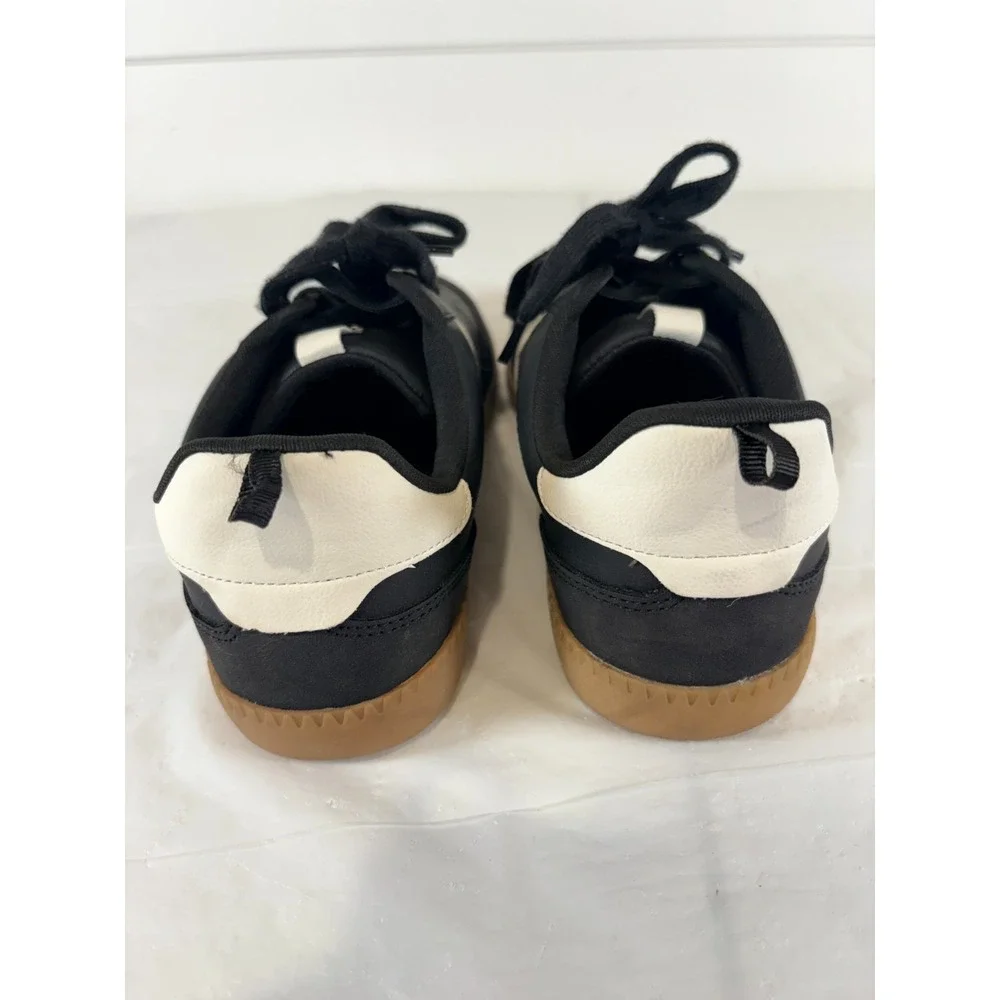 Wonder Nation Shoes Size‎ 5 Women's Sneakers Memory Foam Black and White